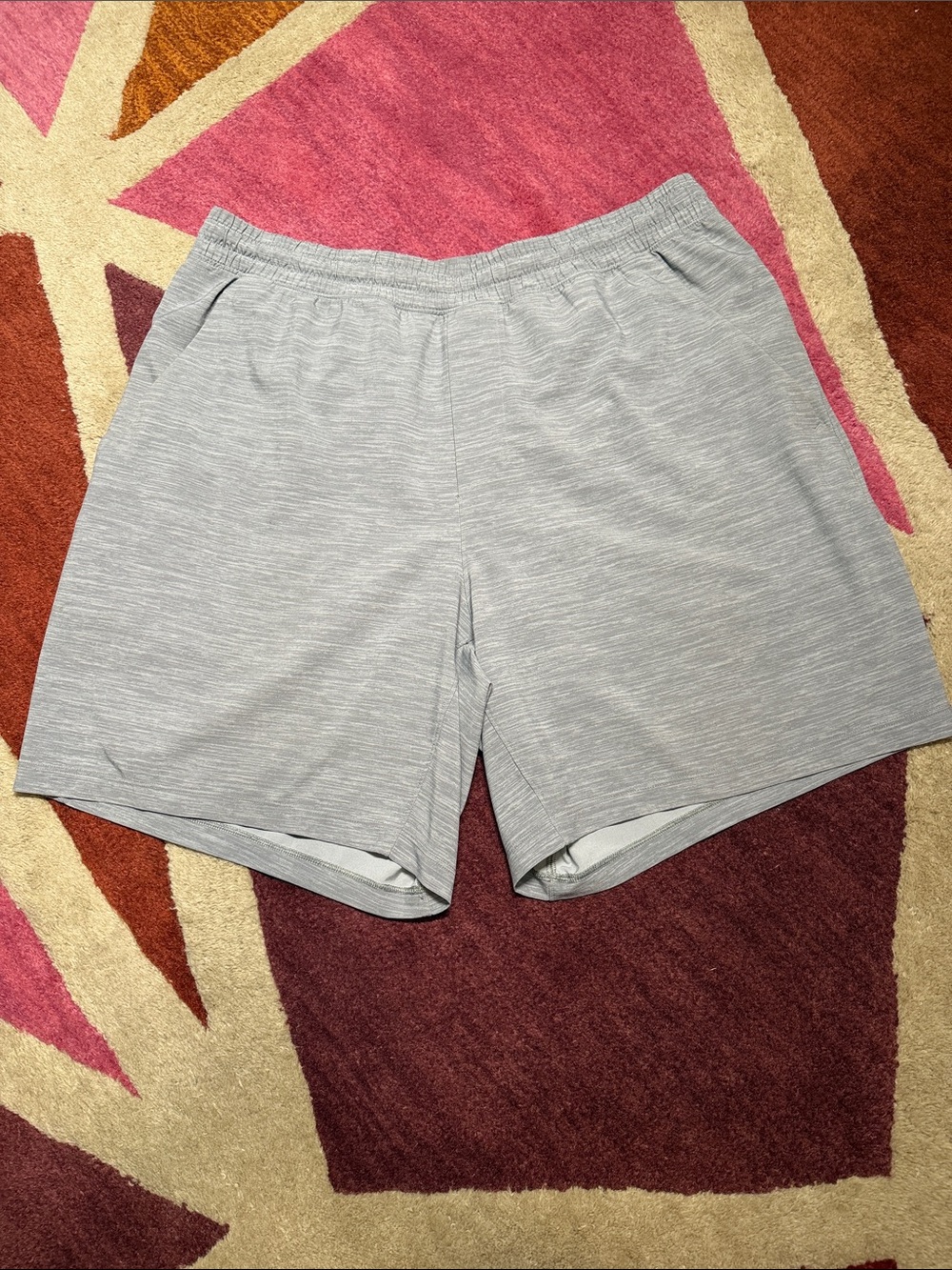 Lululemon Men’s Pace Breaker Short Size L